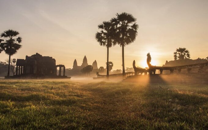 SiemReap: 2-Days Angkor Wat Sunrise & Monk Blessing Ceremony - Boat Trip to Tonle Sap