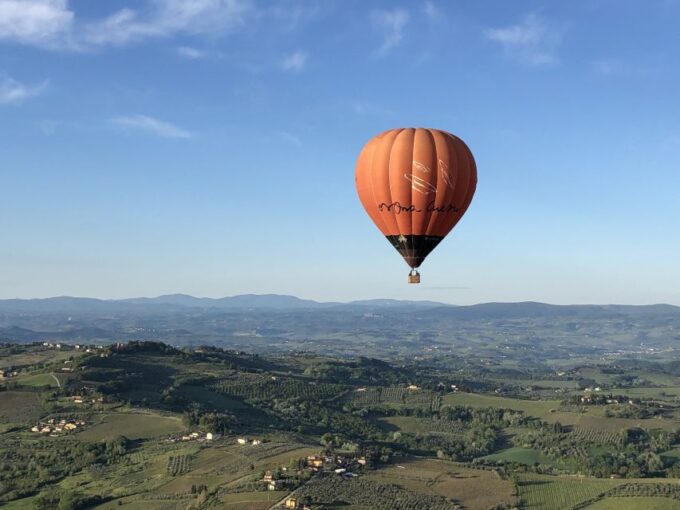 Siena: Balloon Flight Over Tuscany With a Glass of Wine - Balloon Preparation and Safety