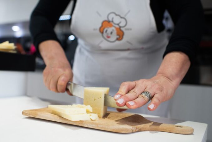 Siena: Cooking Class at a Locals Home - Group Size and Languages