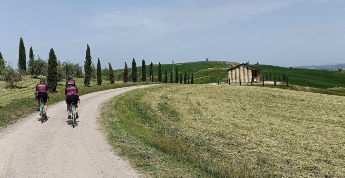 Siena: Pedaling E-Bikes to the Siena Countryside - Experiencing the Historic Eroica Routes