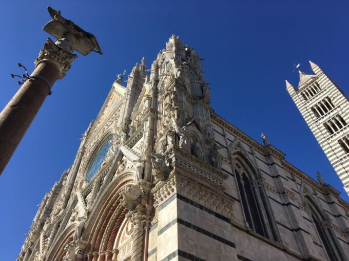Siena: Private Guided Tour of the Duomo Di Siena - Piccolominis Library and Michelangelos Statues