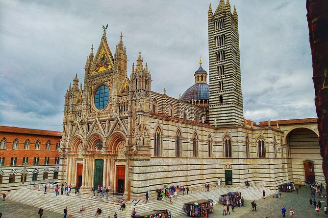Siena Private Walking Tour - Appreciating Michelangelos Works