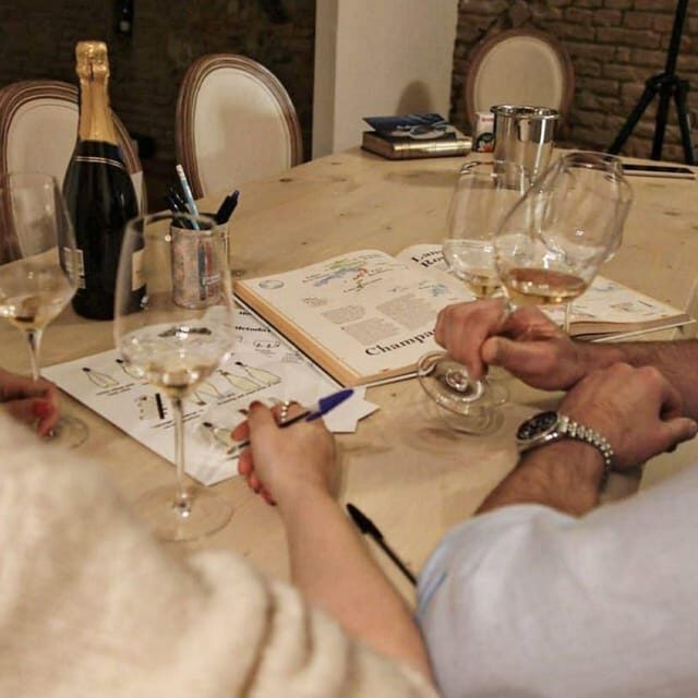 Siena: Wine Tasting Experience With Italian Sparkling Wines - Educational Insights From Wine Experts