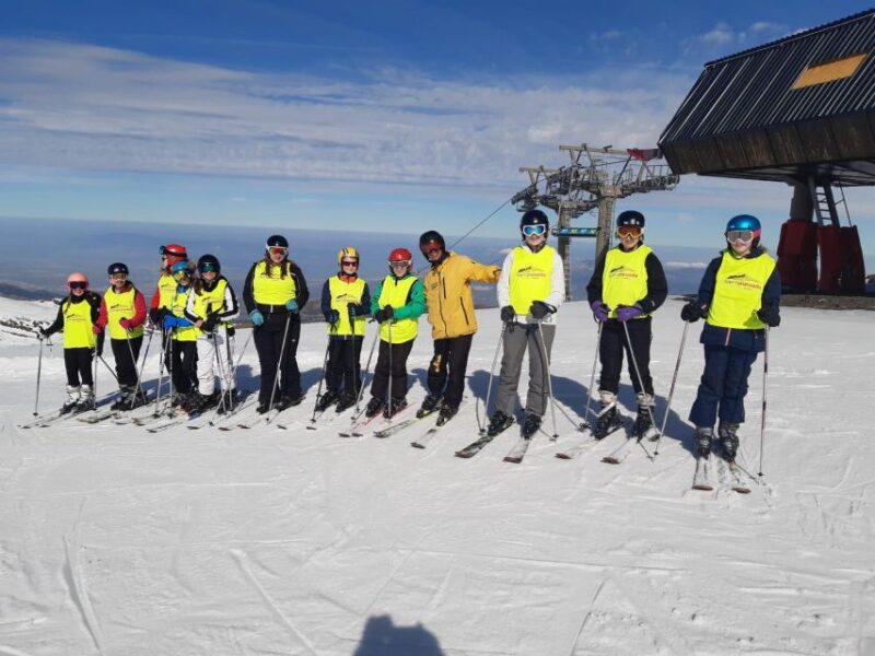 Sierra Nevada: Ski or Snowboard Equipment Rental - Pricing and Reservation