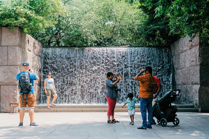 Sight DC With 10+ Stops Including Jefferson Memorial, White House - Journey Along the Potomac