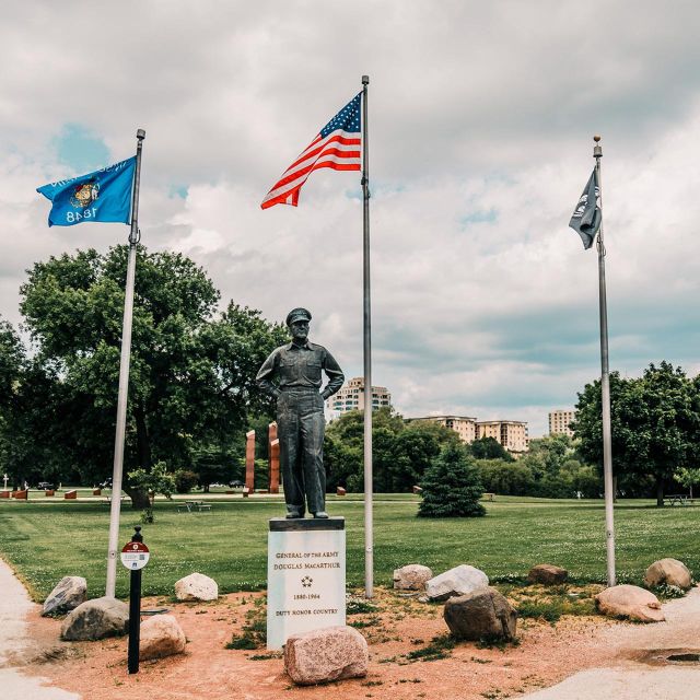Sightseeing in Milwaukee – Walking Tour - Booking Information