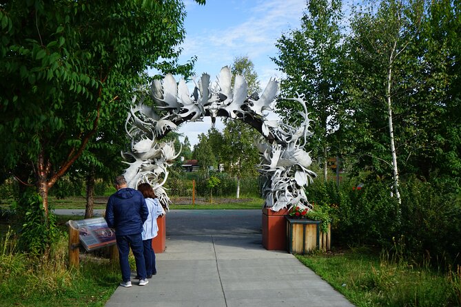 Sightseeing the Last Frontier Fairbanks City Tour in Fairbanks AK - Photography Service Inclusion