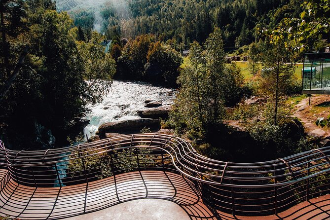 Sightseeing Tour in Trollstigen - Land of Trolls - Tour Inclusions and Accessibility