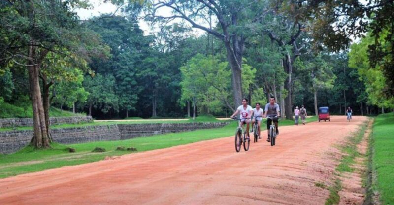 Sigiriya: All Inclusive-Village Cycling Tour! - Key Points