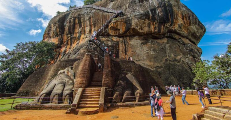 Sigiriya and Dambulla Day Tour From Kaluthara - Itinerary Highlights