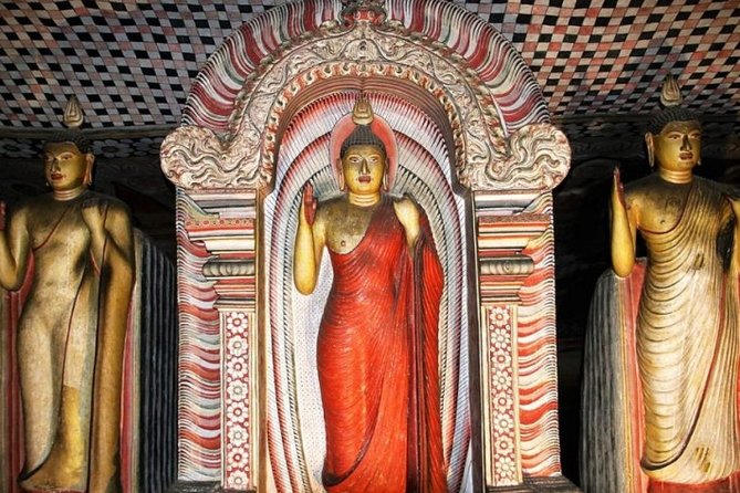 Sigiriya and Dambulla From Colombo - Exploring Dambulla Caves