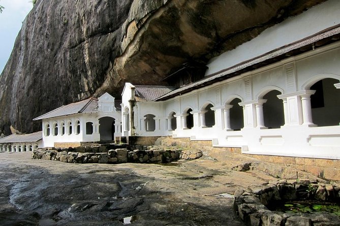 Sigiriya Dambulla Day Trip From Kalutara Bentota Wadduwa Beruwala - Visiting Dambulla Cave Temples