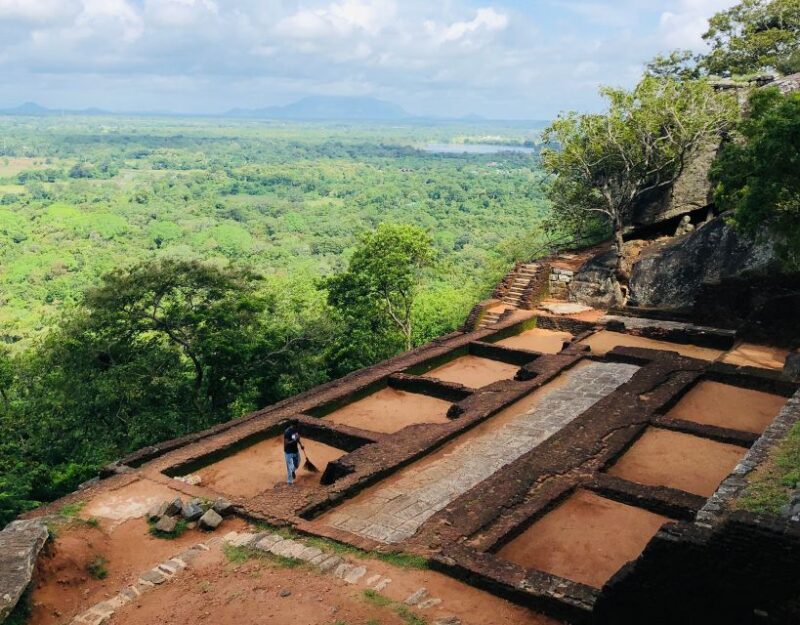 Sigiriya Lion Rock & Evening Safari Full Day Private Tour - Sigiriya Lion Rock Exploration