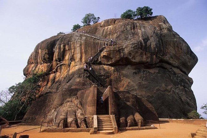 Sigiriya Rock and Dambulla Cave Temples From Negombo (All Inclusive Day Tour) - Dambulla Cave Temple Exploration