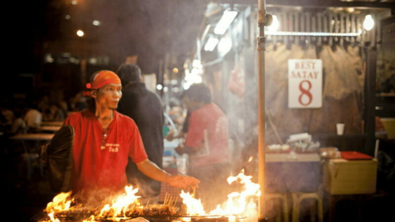 Signature Night Tour: Walk Through Marina with Food Tastings - The Walking Itinerary: A Closer Look