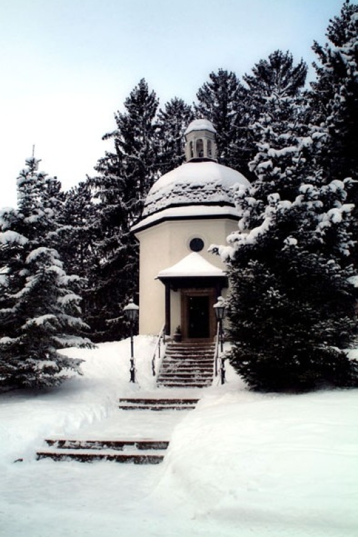 Silent Night Oberndorf Christmas Eve Tour From Salzburg - Booking and Cancellation