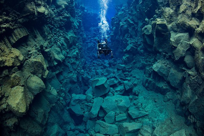 Silfra Fissure Freshwater Scuba Diving Tour From Reykjavik - Diving Tour Reviews and Ratings