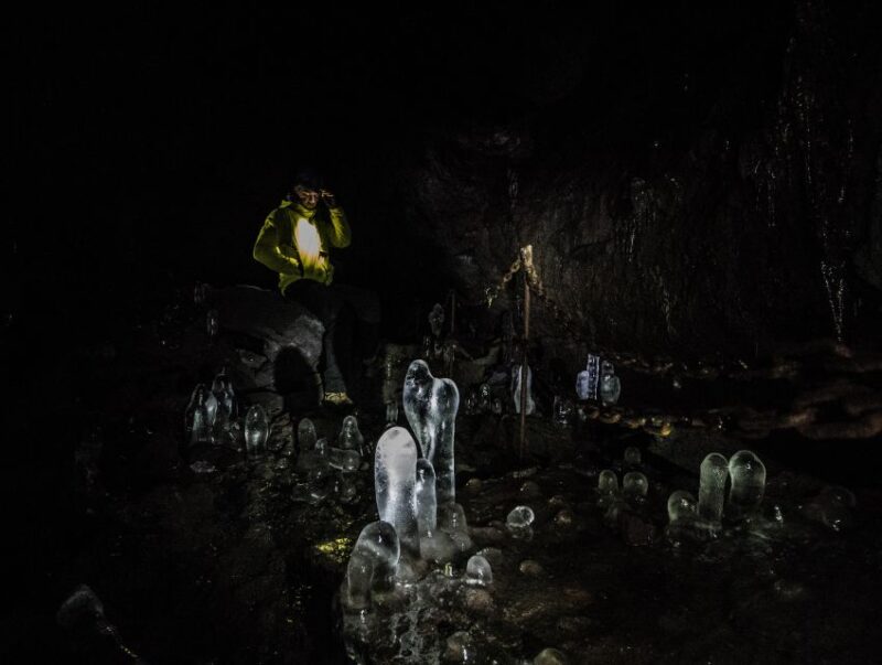 Silfra: Leidarendi Lava Caving & Snorkeling Tour With Photos - Participant Requirements