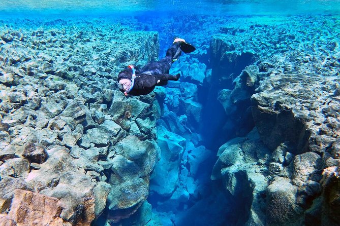 Silfra Wetsuit Snorkeling - Meet on Location | Free Photos - Park and Walk