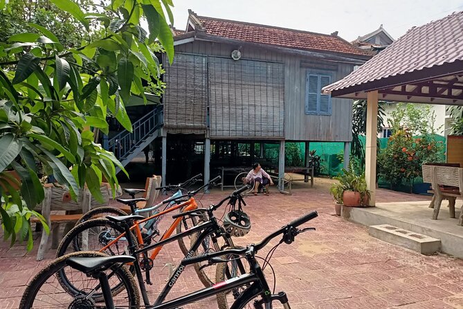 Silk Island at Twilight Cycle Encounter - Experiencing Traditional Silk Weaving