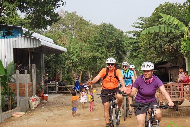 Silk Island Cycling Adventure & Lunch With Locals - Witnessing Silk Weaving Demonstrations