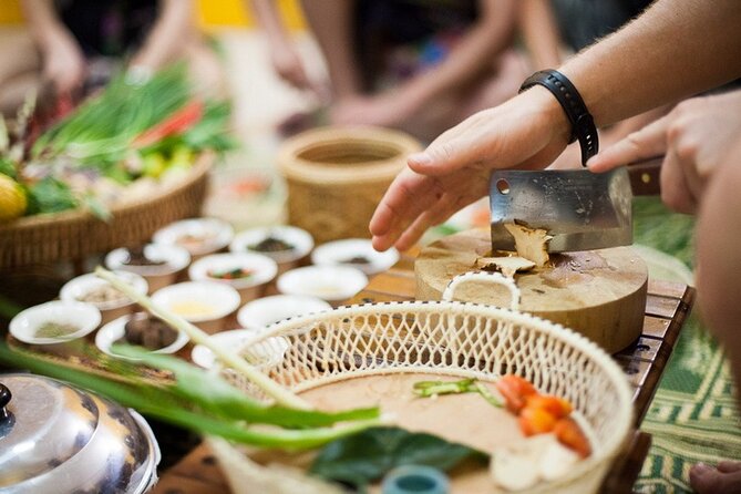 Silom Thai Cooking Class Review: A Culinary Delight - Key Points