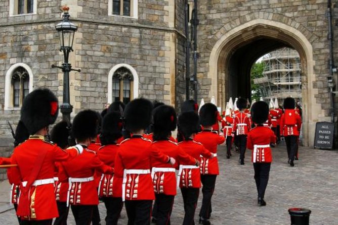 Simply Windsor Castle Tour From London With Transportation and Audio Guides - Audio Guide and Visitor Information
