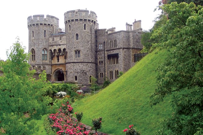 Simply Windsor Castle Tour From London With Transportation and Audio Guides - Exploring the State Apartments
