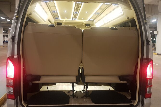 Singapore Arrival Ground Transfer in Limo-Bus - Communication and Confirmation