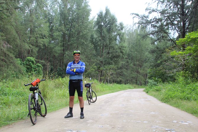 Singapore - Bike Adventure Beyond the Concrete Jungle - Meeting and Logistics