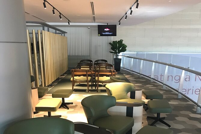 Singapore Changi Airport BLOSSOM - SATS & Plaza Premium Lounge at Terminal 4 - Facilities and Amenities