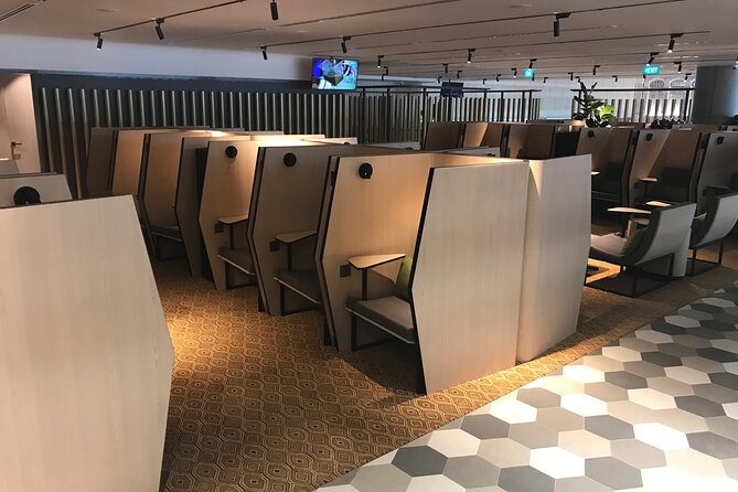 Singapore Changi Airport BLOSSOM - SATS & Plaza Premium Lounge at Terminal 4 - Reviews and Ratings