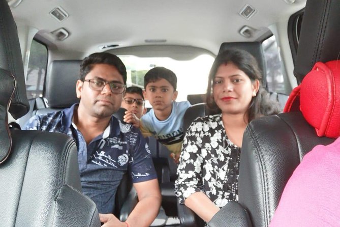 Singapore Changi Airport: Private Arrival Transfer With Meet & Greet Service - Customer Feedback and Experiences