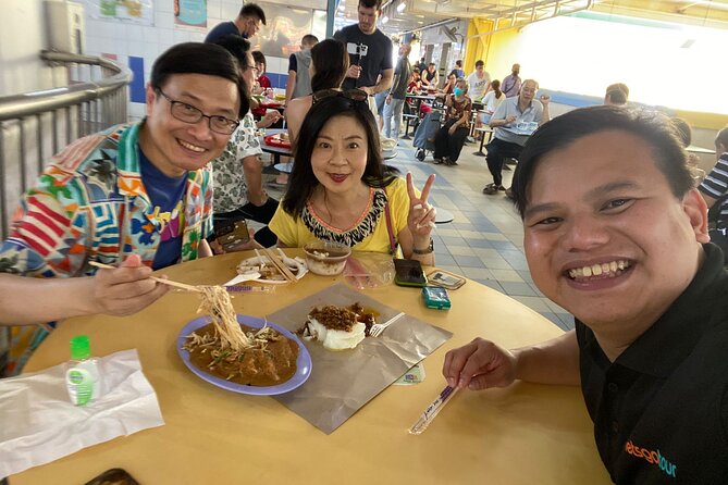 Singapore: Chinatown Hawker Food Tasting Tour - Taking in Chinatowns Rich History