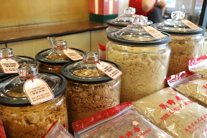 Singapore Foodie Experience Guided Tour With 5 Dishes Tasting - Accessibility Information