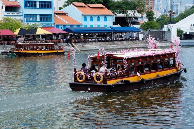 Singapore Group History & Culture Tour:River Cruise, Hawker Dinner & Tea Tasting - Meeting and Pickup