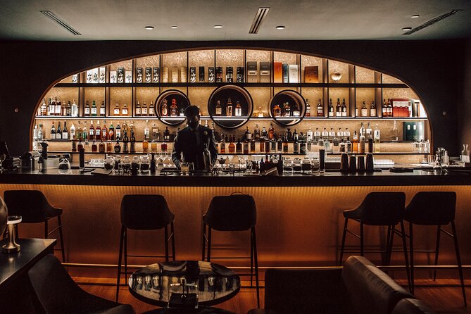 Singapore Nightlife: Street Food, Night Views and Drinks - Health and Safety
