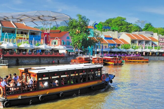 Singapore River Cruise With Audio Visual Commentary in English - Audio Commentary and Onboard Amenities