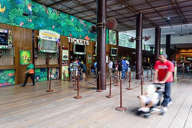 Singapore Zoo With Tram Ride Experience for Tourist - Getting to the Singapore Zoo