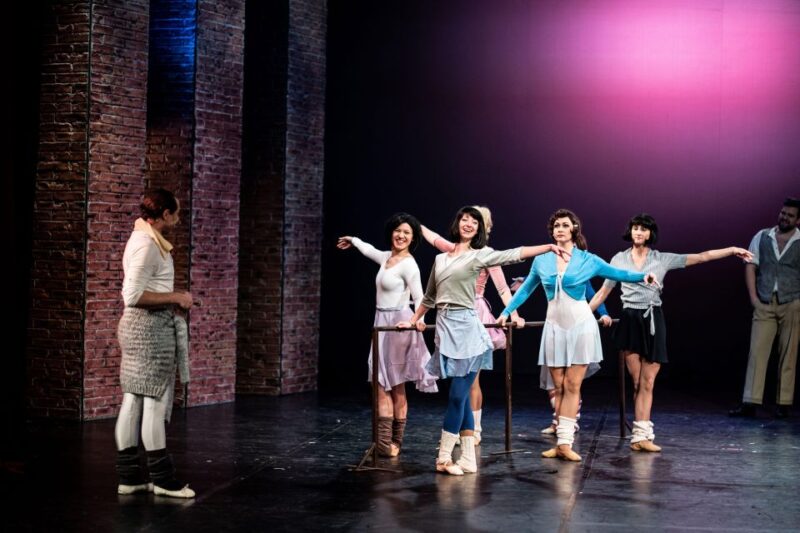 Singin in the Rain Musical in Hybernia Theatre - Ticket Pricing and Amenities