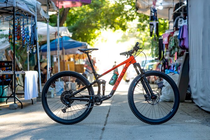 SINGLETRACK MOUNTAIN BIKE - Guided Through the Jungle - Equipment and Inclusions