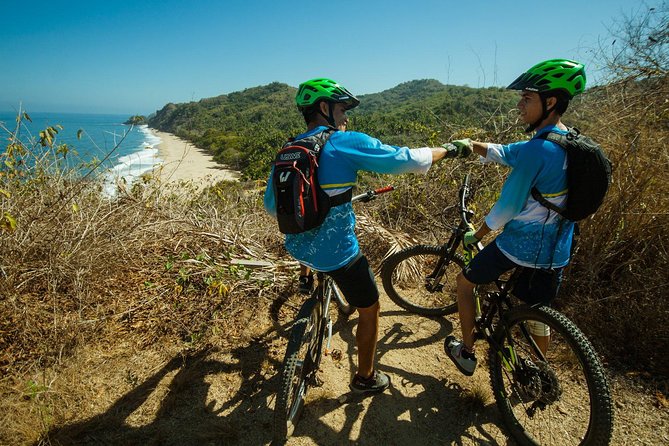 SINGLETRACK MOUNTAIN BIKE - Guided Through the Jungle - Guided Jungle Adventure