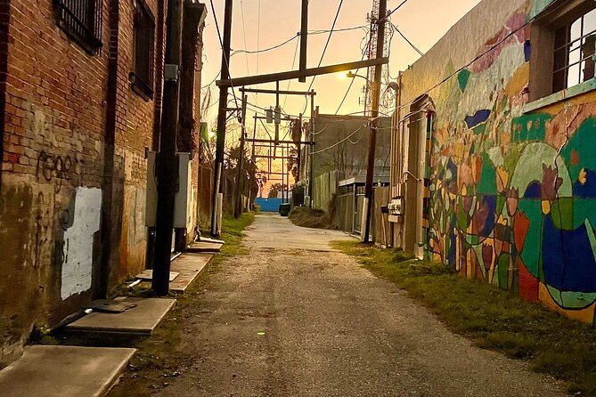 Sinners & Saints: Galveston Walking Tour Age 16+ - Meeting Information