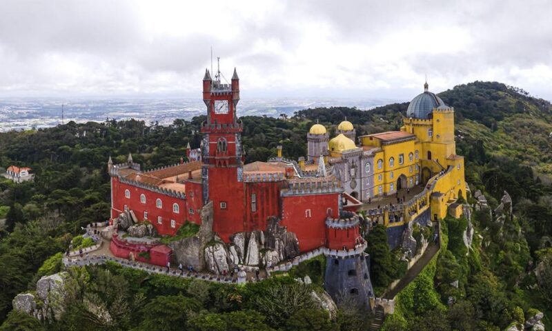 Sintra & Cascais: Full-Day Private Transport From Lisbon - Itinerary and Highlights