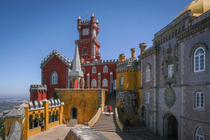Sintra: Full-Day Highlights Tour Ending in Cabo De Roca - Explore Sintras Wonders
