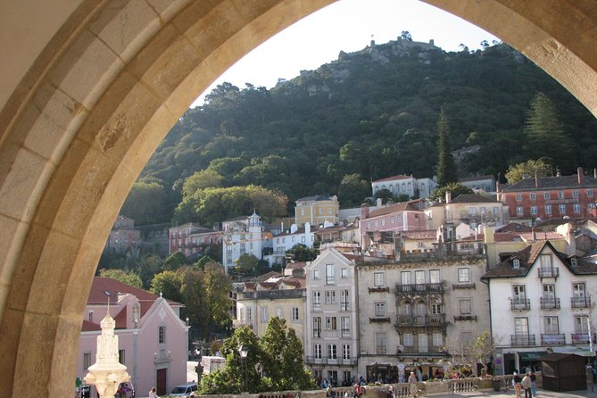 Sintra Full Day Small-Group Tour: Let the Fairy Tale Begin - Exploring Sintra Historic Center