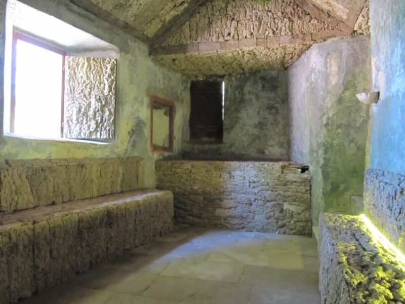 Sintra Guided Visit: Life and Death at the Capuchos Convent - Historians Religious Chronicles