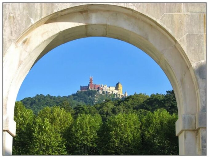 Sintra: Hidden Gems Guided Walking Tour - Explore Quinta Da Regaleira