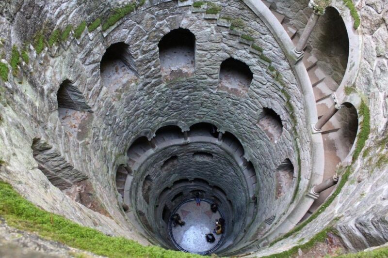 Sintra: Private Walking Tour (National Palace & Regaleira) - Itinerary