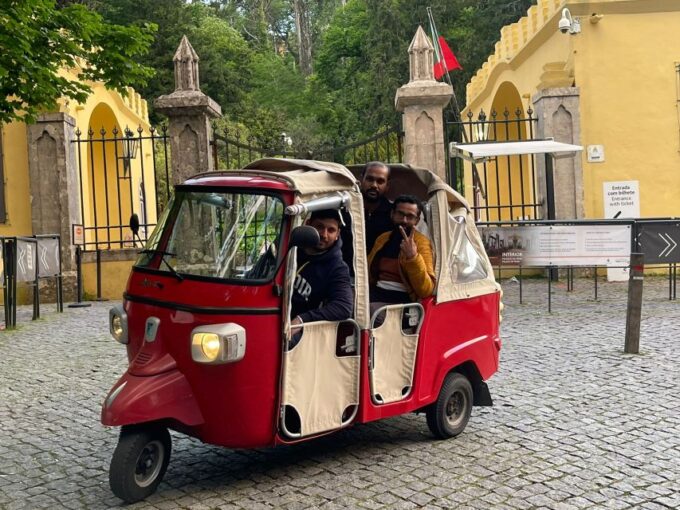 Sintra: -Sintra Sightseeing Tour With Tuk Tuk (1hr) - UNESCO World Heritage Site
